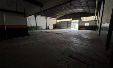 Galpon con oficina merlo centro