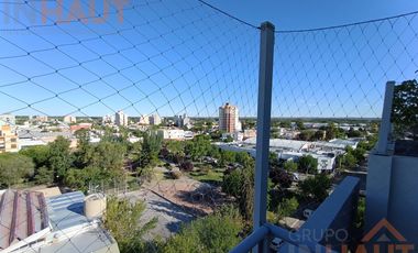 Venta Departamento 3 habitaciones + dos cocheras y bauleras sarmiento al 200