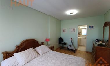 Venta Departamento 3 habitaciones + dos cocheras y bauleras sarmiento al 200