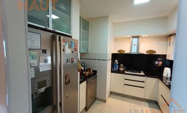 Venta Departamento 3 habitaciones + dos cocheras y bauleras sarmiento al 200