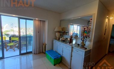 Venta Departamento 3 habitaciones + dos cocheras y bauleras sarmiento al 200