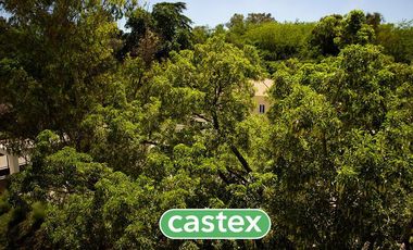 Departamento de 2 dormitorios con cochera  en venta en Saravi Village