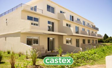 Departamento de 2 dormitorios con cochera  en venta en Saravi Village