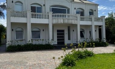 Casa en Fincas de Iraola II