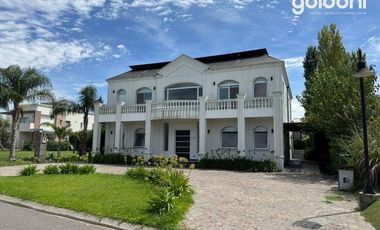 Casa en Fincas de Iraola II