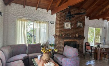 Casa  6 Ambientes con Quincho y Piscina - Country Club Venado II