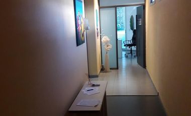 Oficina venta con Dos Despachos Dos Cocheras propias Rincon de Milberg