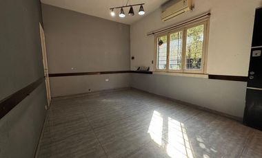 Casa en  calle Junin al 800