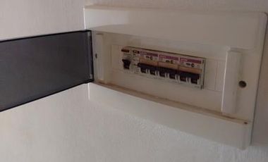 Excelente 2 ambientes en planta alta con Aire acondicionado y estufa. Departamento - Turdera San Benito 131