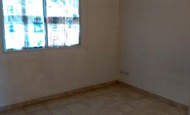 Excelente 2 ambientes en planta alta con Aire acondicionado y estufa. Departamento - Turdera San Benito 131