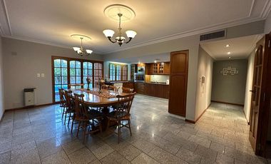 Importante Casa en Venta en Mendoza Ciudad