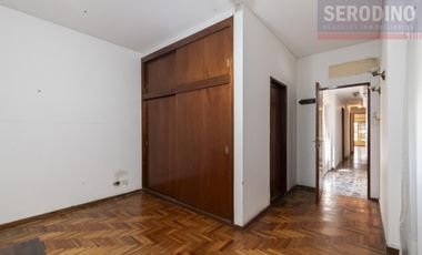 Hermoso chalet con amplio quincho y deck