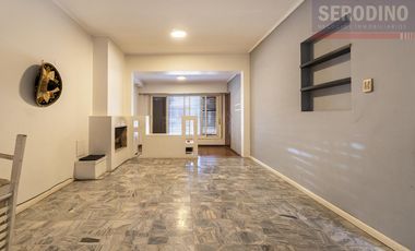 Hermoso chalet con amplio quincho y deck