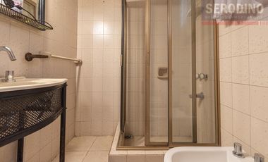 Hermoso chalet con amplio quincho y deck