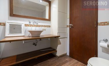 Hermoso chalet con amplio quincho y deck