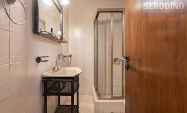 Hermoso chalet con amplio quincho y deck