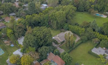 CASA QUINTA. UNA PLANTA-IMPECABLE. JARDIN ARBOLADO. PILETA-KM 38 Panam P