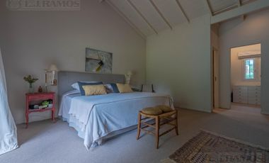 CASA QUINTA. UNA PLANTA-IMPECABLE. JARDIN ARBOLADO. PILETA-KM 38 Panam P