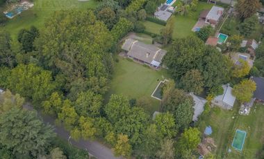 CASA QUINTA. UNA PLANTA-IMPECABLE. JARDIN ARBOLADO. PILETA-KM 38 Panam P