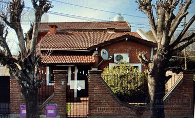 CASA PARA DOS FAMILIAS