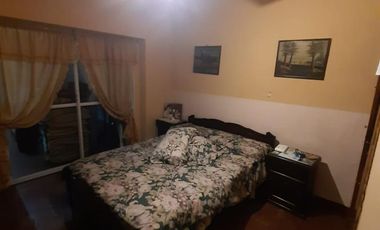 CASA PARA DOS FAMILIAS