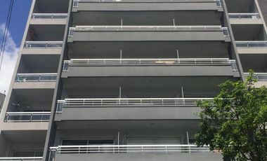 1 amb edificio con amenietes piso alto