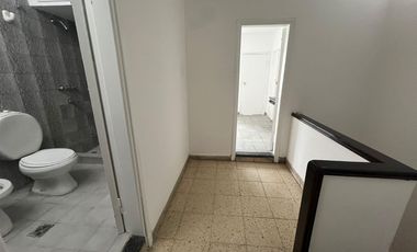 !!VDO. CASA 2 PLANTAS EXC. INVERSION B° GUEMES!!