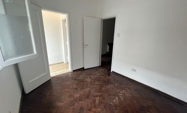 !!VDO. CASA 2 PLANTAS EXC. INVERSION B° GUEMES!!