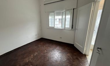 !!VDO. CASA 2 PLANTAS EXC. INVERSION B° GUEMES!!