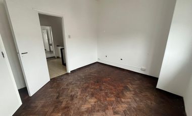 !!VDO. CASA 2 PLANTAS EXC. INVERSION B° GUEMES!!