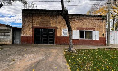 Casa en venta - 2 Dormitorios 1 Baños - 248,54 - Saladillo