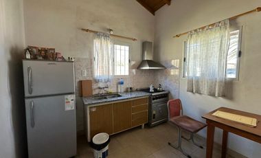 Venta Casa 2 ambientes con amplio patio