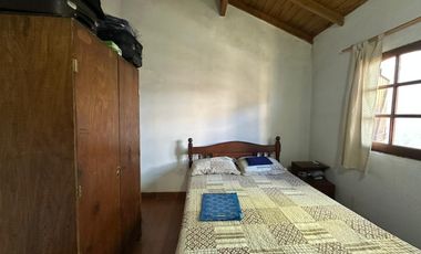 Venta Casa 2 ambientes con amplio patio