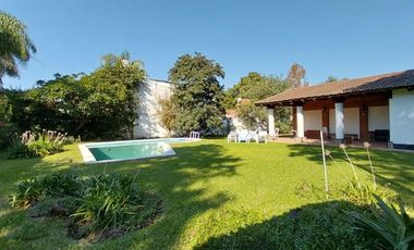 Casa en venta en Yerba Buena, Sarmiento al 1100