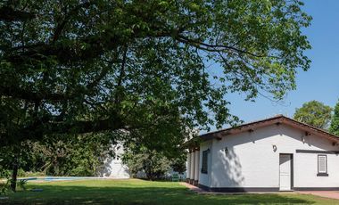 Casa en venta en Yerba Buena, Sarmiento al 1100