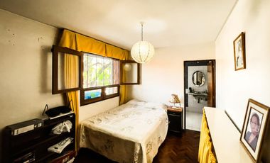 Casa en venta en Yerba Buena, Sarmiento al 1100