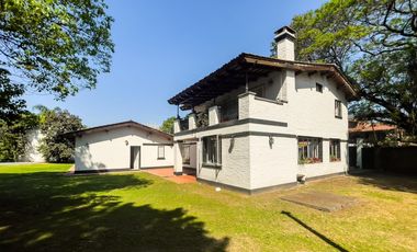 Casa en venta en Yerba Buena, Sarmiento al 1100