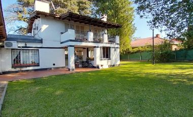 Casa en venta en Yerba Buena, Sarmiento al 1100