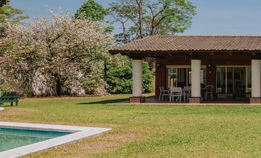 Casa en venta en Yerba Buena, Sarmiento al 1100