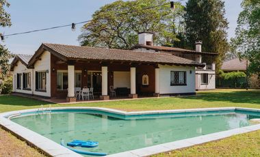 Casa en venta en Yerba Buena, Sarmiento al 1100