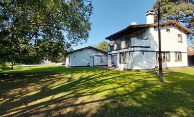 Casa en venta en Yerba Buena, Sarmiento al 1100