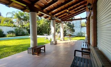 Casa en venta en Yerba Buena, Sarmiento al 1100