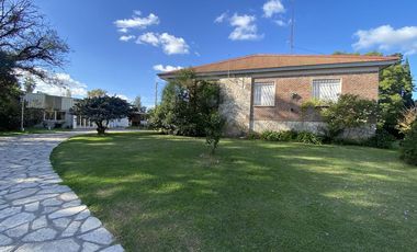 Importante Fracción de 7000 m2 con Piscina