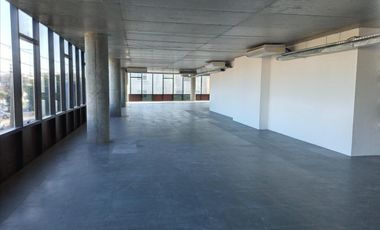 Alquiler de oficina de 127 m2 en San Isidro