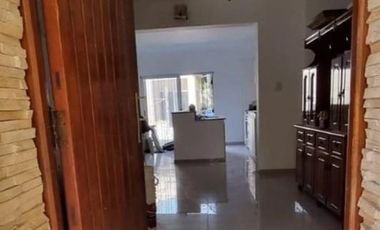 Casa en venta - 4 Dormitorios 4 Baños - 531,50mts2 - Merlo