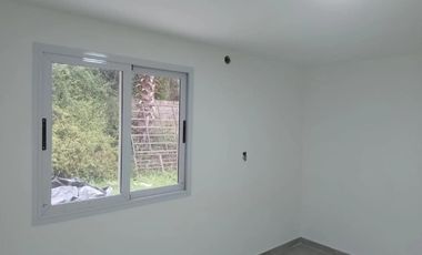 Casa en venta - 4 Dormitorios 4 Baños - 531,50mts2 - Merlo