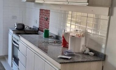 Casa en venta - 4 Dormitorios 4 Baños - 531,50mts2 - Merlo