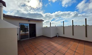 VENTA CASA 3AMB COCHERA TERRAZA QUINCHO AVELLANEDA