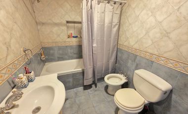 VENTA CASA 3AMB COCHERA TERRAZA QUINCHO AVELLANEDA