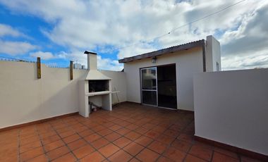 VENTA CASA 3AMB COCHERA TERRAZA QUINCHO AVELLANEDA